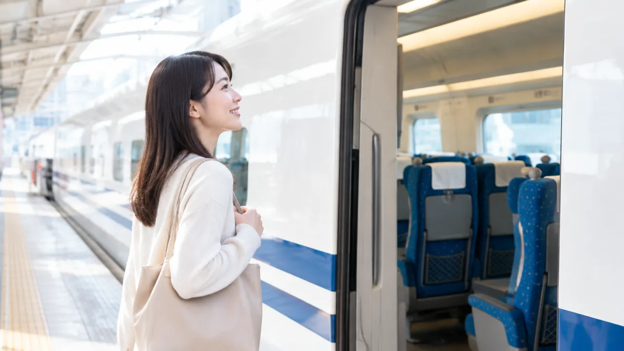 さくら 新幹線自由席は何号車?座席位置と混雑時の乗り方を解説